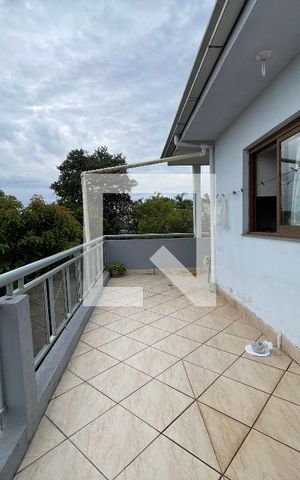 Casa à venda com 550m², 4 quartos e 2 vagas Casa à venda com 550m², 4 quartos e 2 vagasÁrea Externa