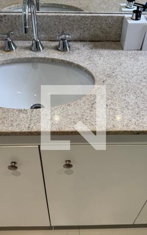 Casa de condomínio à venda com 264m², 4 quartos e 3 vagas Casa de condomínio à venda com 264m², 4 quartos e 3 vagasSuíte 3 - Banheiro