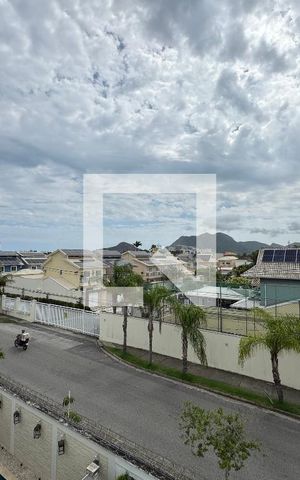 Casa de condomínio à venda com 264m², 4 quartos e 3 vagas Casa de condomínio à venda com 264m², 4 quartos e 3 vagasTerraço - Vista