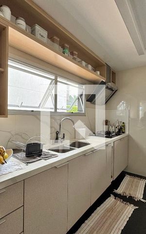 Casa de condomínio à venda com 264m², 4 quartos e 3 vagas Casa de condomínio à venda com 264m², 4 quartos e 3 vagasCozinha
