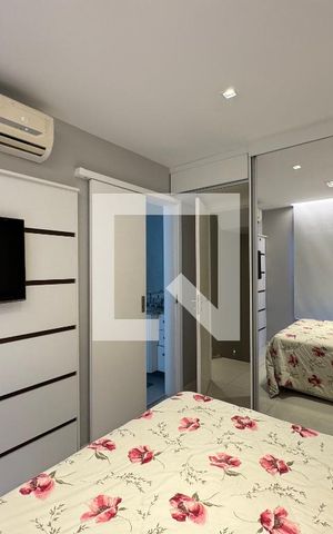 Casa de condomínio à venda com 264m², 4 quartos e 3 vagas Casa de condomínio à venda com 264m², 4 quartos e 3 vagasSuíte 2