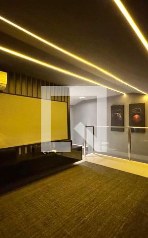 Casa de condomínio à venda com 264m², 4 quartos e 3 vagas Casa de condomínio à venda com 264m², 4 quartos e 3 vagasSala de TV
