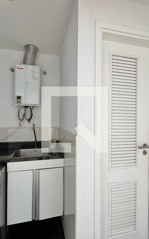 Casa de condomínio à venda com 264m², 4 quartos e 3 vagas Casa de condomínio à venda com 264m², 4 quartos e 3 vagasÁrea de Serviço