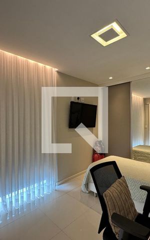 Casa de condomínio à venda com 264m², 4 quartos e 3 vagas Casa de condomínio à venda com 264m², 4 quartos e 3 vagasSuíte 3