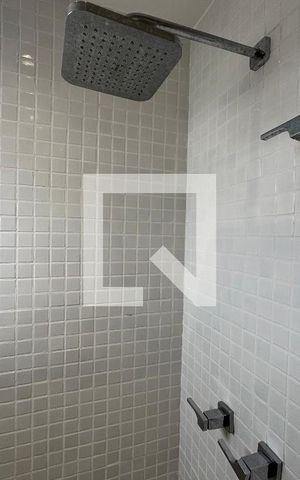 Casa de condomínio à venda com 264m², 4 quartos e 3 vagas Casa de condomínio à venda com 264m², 4 quartos e 3 vagasSuíte 1 - Banheiro