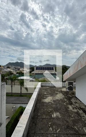 Casa de condomínio à venda com 264m², 4 quartos e 3 vagas Casa de condomínio à venda com 264m², 4 quartos e 3 vagasTerraço