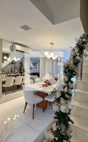 Casa de condomínio à venda com 264m², 4 quartos e 3 vagas Casa de condomínio à venda com 264m², 4 quartos e 3 vagasSala
