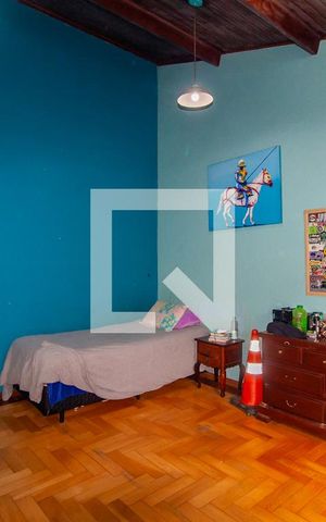 Casa à venda com 300m², 3 quartos e 2 vagas Casa à venda com 300m², 3 quartos e 2 vagasQuarto 3