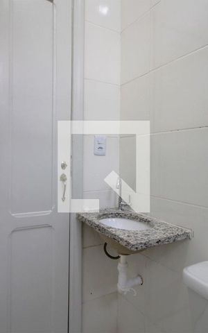 Apartamento para alugar com 90m², 2 quartos e sem vagaBanheiro