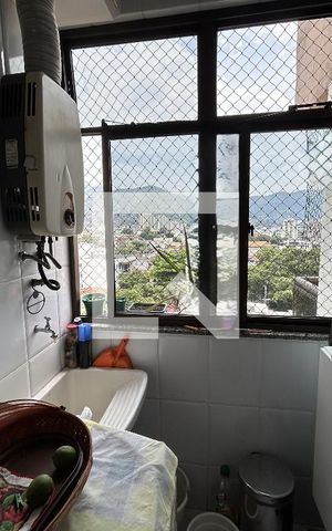 Apartamento à venda com 120m², 2 quartos e 1 vagaÁrea de Serviço