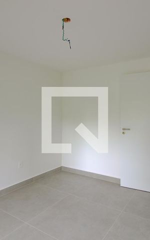 Casa de condomínio à venda com 225m², 3 quartos e 2 vagas Casa de condomínio à venda com 225m², 3 quartos e 2 vagasSuíte