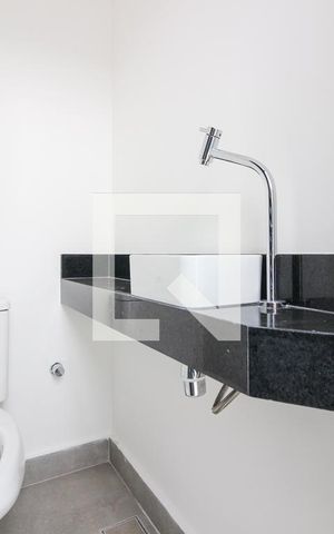 Casa de condomínio à venda com 225m², 3 quartos e 2 vagas Casa de condomínio à venda com 225m², 3 quartos e 2 vagasLavado do Terraço