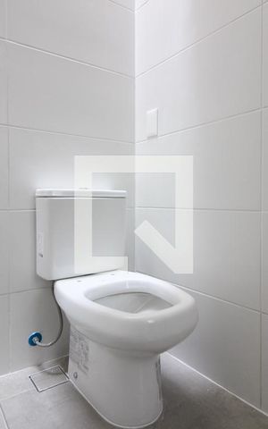Casa de condomínio à venda com 225m², 3 quartos e 2 vagas Casa de condomínio à venda com 225m², 3 quartos e 2 vagasBanheiro
