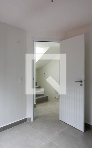 Casa de condomínio à venda com 225m², 3 quartos e 2 vagas Casa de condomínio à venda com 225m², 3 quartos e 2 vagasQuarto 2