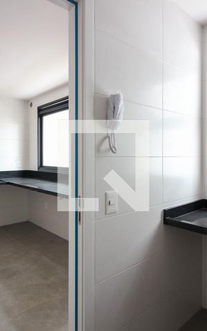 Casa de condomínio à venda com 225m², 3 quartos e 2 vagas Casa de condomínio à venda com 225m², 3 quartos e 2 vagasÁrea de Serviço
