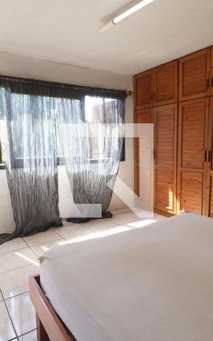 Casa à venda com 290m², 5 quartos e 4 vagasQuarto 3