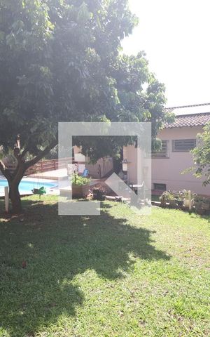 Casa à venda com 290m², 5 quartos e 4 vagasjardim