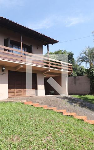 Casa à venda com 290m², 5 quartos e 4 vagasFachada