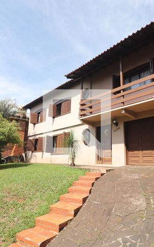 Casa à venda com 290m², 5 quartos e 4 vagasFachada