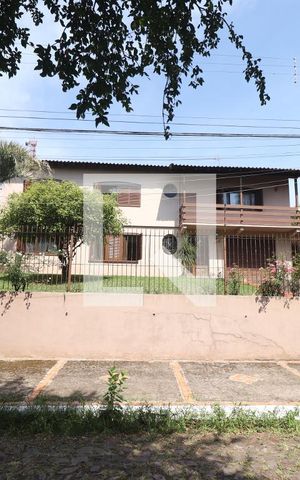 Casa à venda com 290m², 5 quartos e 4 vagasFachada