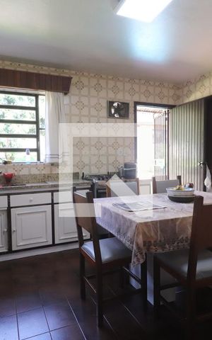 Casa à venda com 290m², 5 quartos e 4 vagasCozinha