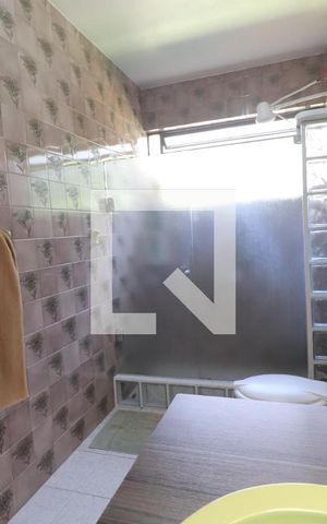 Casa à venda com 290m², 5 quartos e 4 vagasBanheiro da suíte
