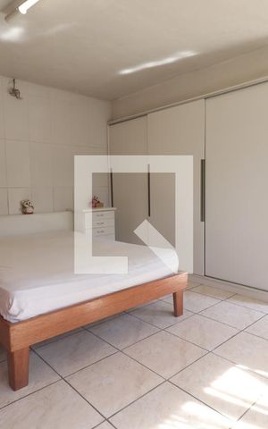 Casa à venda com 290m², 5 quartos e 4 vagasQuarto 3