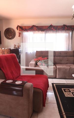 Casa à venda com 290m², 5 quartos e 4 vagasSala
