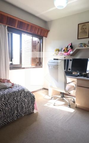 Casa à venda com 290m², 5 quartos e 4 vagasQuarto 01