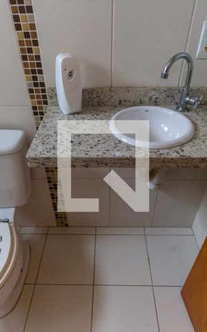 Casa de condomínio à venda com 156m², 3 quartos e 2 vagas Casa de condomínio à venda com 156m², 3 quartos e 2 vagasBanheiro