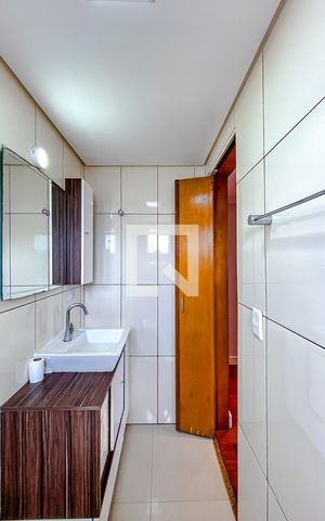 Apartamento para alugar com 77m², 2 quartos e 1 vagaBanheiro