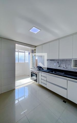 Apartamento para alugar com 77m², 2 quartos e 1 vagaCozinha
