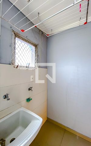 Apartamento para alugar com 77m², 2 quartos e 1 vagaÁrea de Serviço