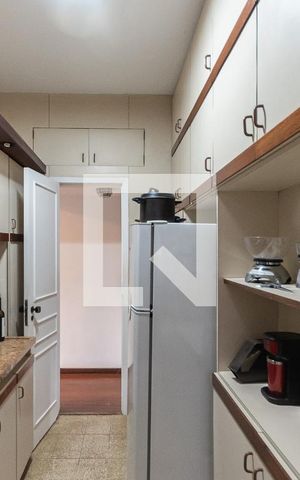 Apartamento à venda com 120m², 4 quartos e 1 vagaCozinha e Área de Serviço