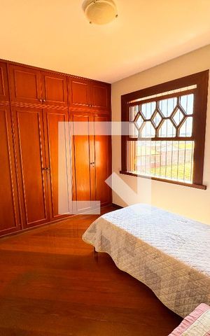 Casa à venda com 480m², 4 quartos e 5 vagas Casa à venda com 480m², 4 quartos e 5 vagasQuarto 3