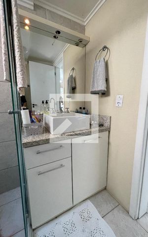 Apartamento à venda com 60m², 2 quartos e 1 vaga Apartamento à venda com 60m², 2 quartos e 1 vagaBanheiro