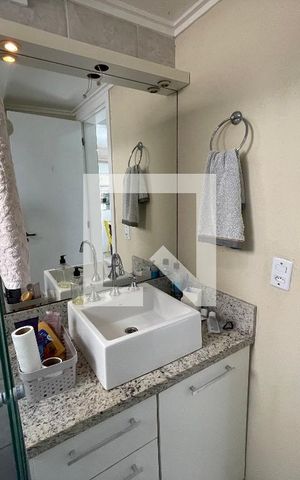 Apartamento à venda com 60m², 2 quartos e 1 vaga Apartamento à venda com 60m², 2 quartos e 1 vagaBanheiro