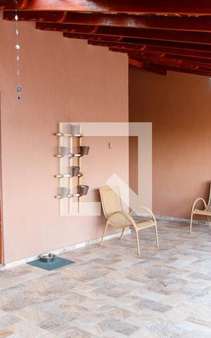 Casa à venda com 214m², 3 quartos e 2 vagasSacada