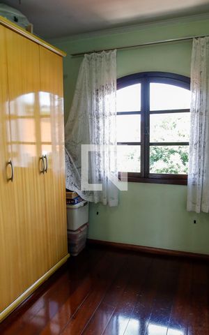Casa à venda com 214m², 3 quartos e 2 vagasQuarto 2