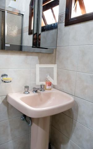 Casa à venda com 214m², 3 quartos e 2 vagasBanheiro
