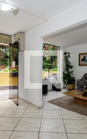 Apartamento à venda com 52m², 2 quartos e 1 vaga Apartamento à venda com 52m², 2 quartos e 1 vagaHall social