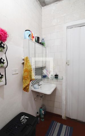Casa à venda com 258m², 2 quartos e 2 vagasBanheiro