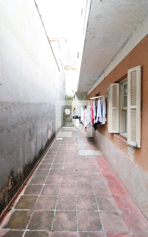 Casa à venda com 258m², 2 quartos e 2 vagasQuintal
