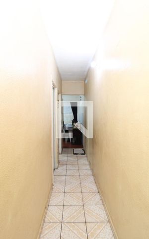 Casa à venda com 258m², 2 quartos e 2 vagasCorredor