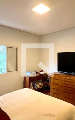 Casa à venda com 430m², 4 quartos e 5 vagas Casa à venda com 430m², 4 quartos e 5 vagasSuite 3