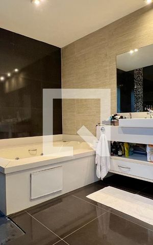 Casa à venda com 430m², 4 quartos e 5 vagas Casa à venda com 430m², 4 quartos e 5 vagasBanheiro da Suíte 3