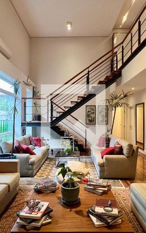 Casa à venda com 430m², 4 quartos e 5 vagas Casa à venda com 430m², 4 quartos e 5 vagasSala de Estar