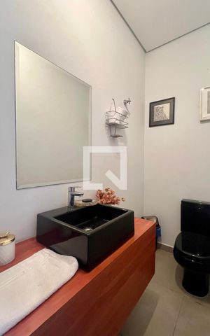 Casa à venda com 430m², 4 quartos e 5 vagas Casa à venda com 430m², 4 quartos e 5 vagasLavabo da churrasqueira
