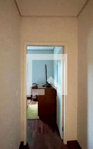 Casa à venda com 430m², 4 quartos e 5 vagas Casa à venda com 430m², 4 quartos e 5 vagasCorredor superior