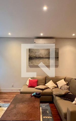 Casa à venda com 430m², 4 quartos e 5 vagas Casa à venda com 430m², 4 quartos e 5 vagasSala